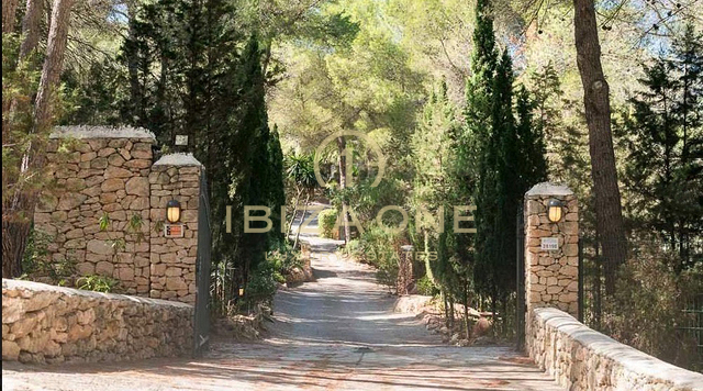 Gerenoveerde woning op het platteland nabij Ibiza-stad te koop