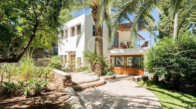 Gerenoveerde woning op het platteland nabij Ibiza-stad te koop