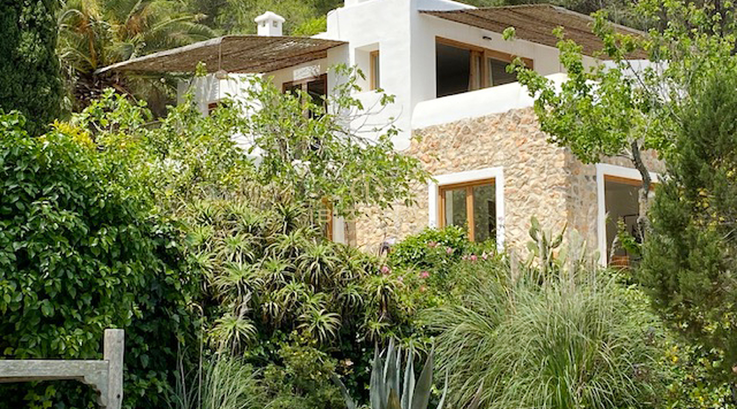 Proprietà ristrutturata in vendita nella campagna vicino alla città di Ibiza