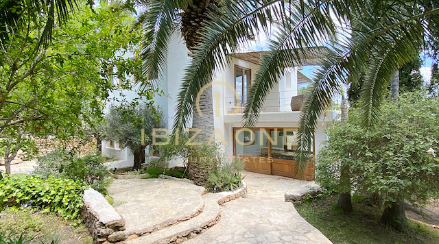 Propiedad reformada en el campo cerca de Ibiza ciudad en venta
