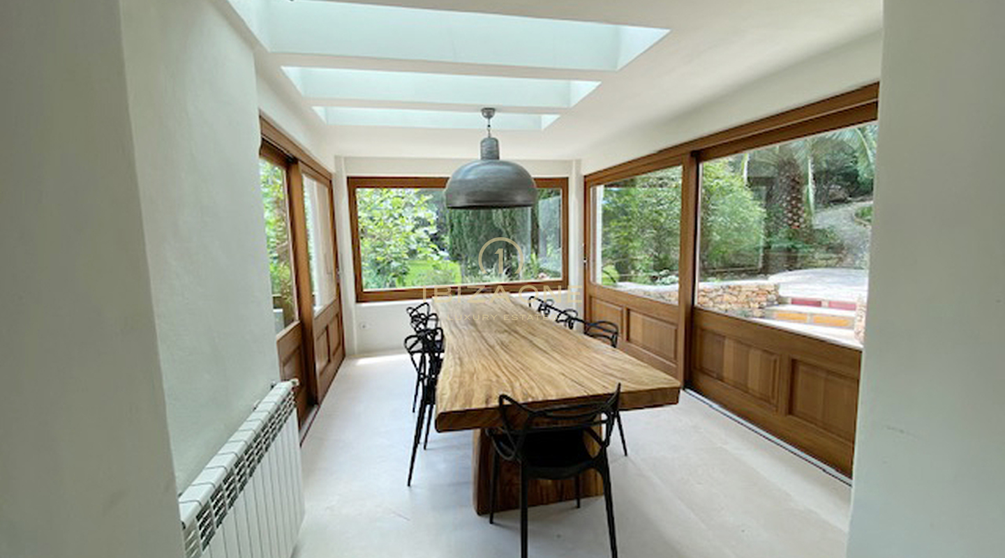 Renovated property in the countryside near Ibiza town for sale