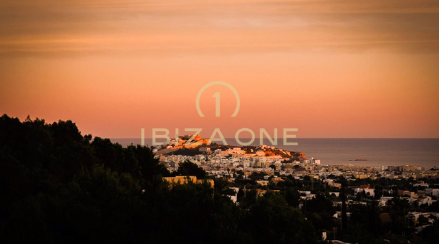 Villa de lujo con vistas panorámicas al mar, Dalt Vila y Formentera en venta