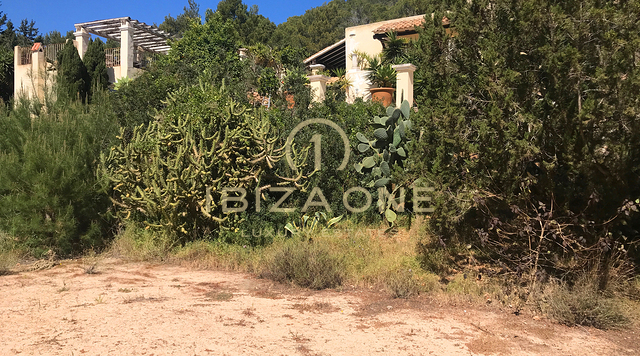 Large luxury plot of land with extensive land, building restrictions and sea views for sale, Ibiza - a rare opportunity in a privileged location for sale, Ibiza