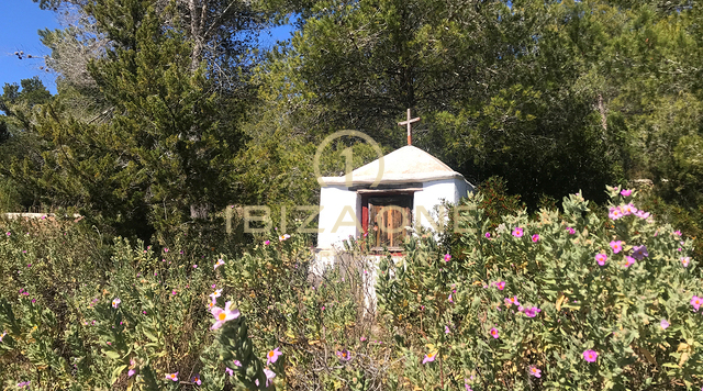 Large luxury plot of land with extensive land, building restrictions and sea views for sale, Ibiza - a rare opportunity in a privileged location for sale, Ibiza
