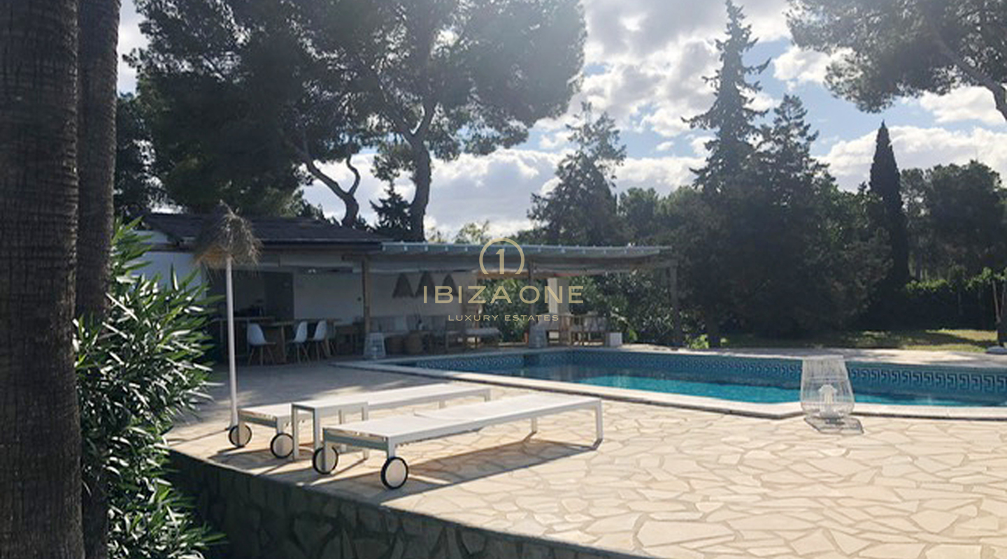 Gran propiedad cerca de la playa en venta