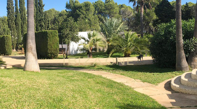 Gran propiedad cerca de la playa en venta
