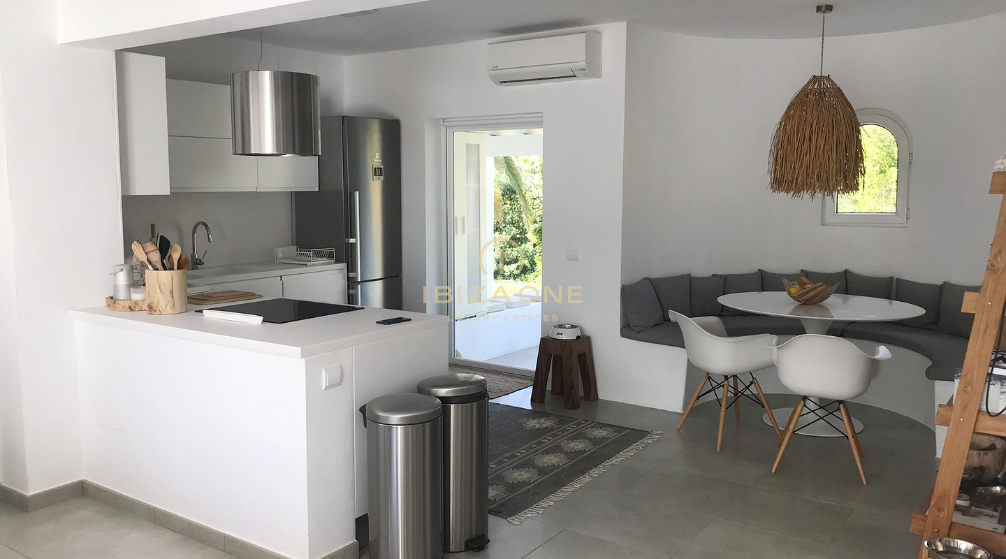 Grande propriété proche de la plage à vendre