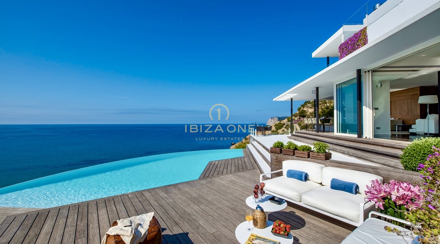 Ein luxuriöses Refugium direkt am Meer im exklusiven Vista Alegre zu vermieten, Ibiza