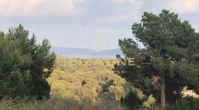 Se vende parcela con licencia y vistas al mar en Vista Alegre