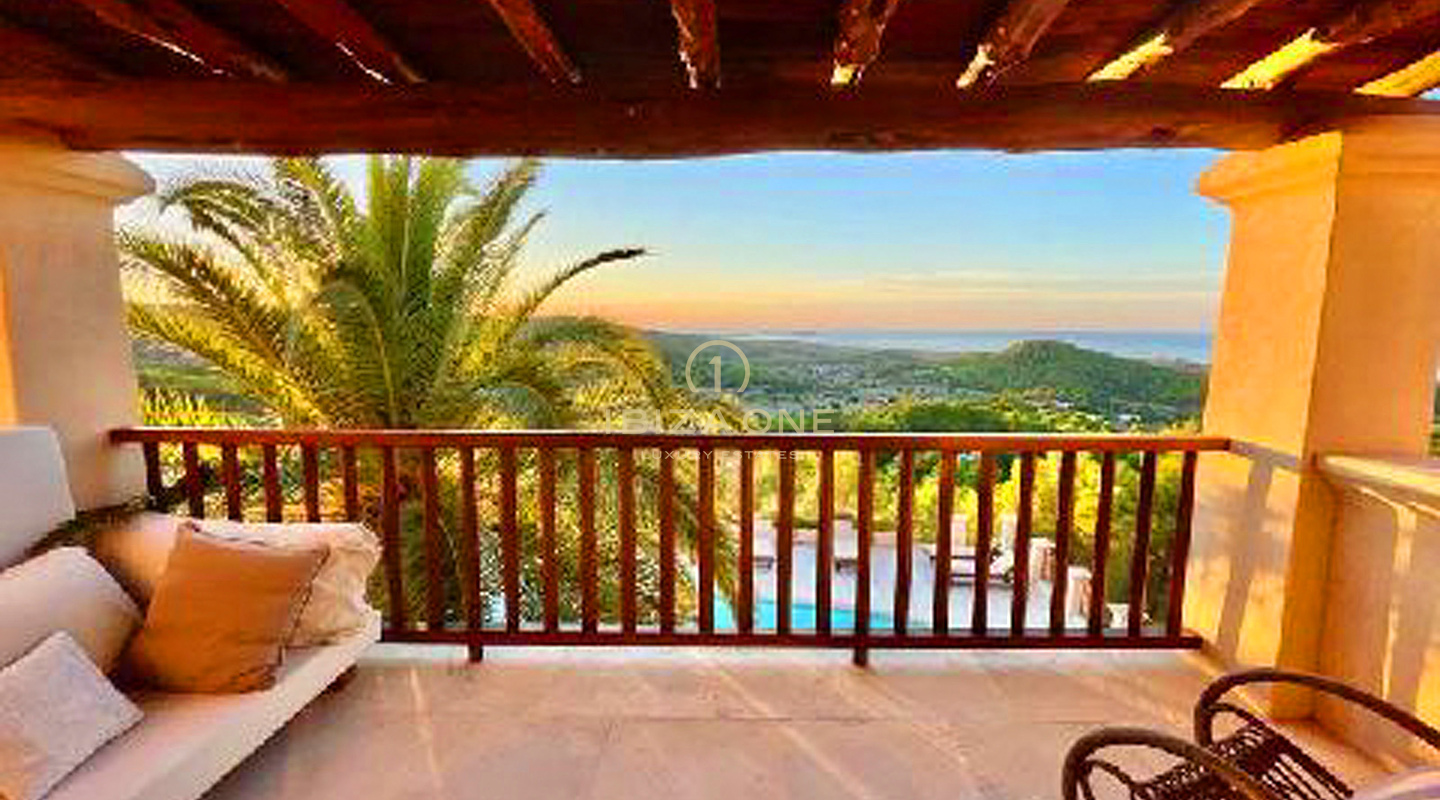 Viste mozzafiato sul mare e tramonti mozzafiato - Villa affascinante con piscina di acqua salata e licenza turistica in vendita, Ibiza - Viste mozzafiato sul mare e tramonti mozzafiato - Villa affascinante con piscina di acqua salata e licenza turistica in affitto, Ibiza