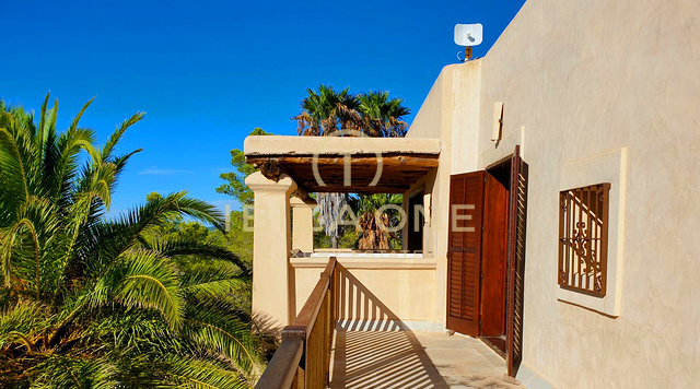 Viste mozzafiato sul mare e tramonti mozzafiato - Villa affascinante con piscina di acqua salata e licenza turistica in vendita, Ibiza - Viste mozzafiato sul mare e tramonti mozzafiato - Villa affascinante con piscina di acqua salata e licenza turistica in affitto, Ibiza