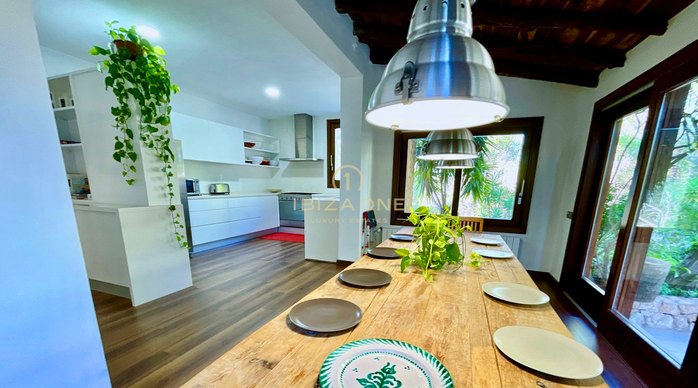 Breathtaking Sea Views & Stunning Sunsets villa for sale – Charming Villa with Saltwater Pool & Touristic License for Sale, Ibiza - Breathtaking Sea Views & Stunning Sunsets villa for rent – Charming Villa with Saltwater Pool & Touristic License for Rent, Ibiza