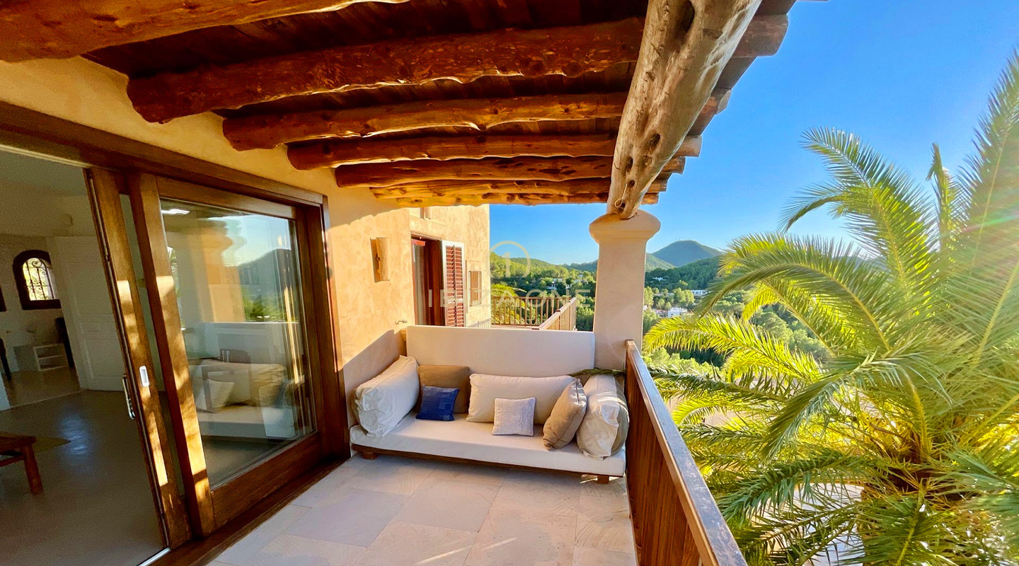 Viste mozzafiato sul mare e tramonti mozzafiato - Villa affascinante con piscina di acqua salata e licenza turistica in vendita, Ibiza - Viste mozzafiato sul mare e tramonti mozzafiato - Villa affascinante con piscina di acqua salata e licenza turistica in affitto, Ibiza