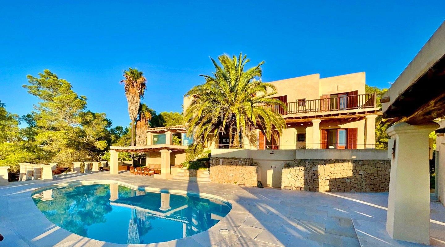 Adembenemende zeezichten en schitterende zonsondergangen – Charmante villa met zoutwaterzwembad en toeristische vergunning te koop, Ibiza - Adembenemende zeezichten en schitterende zonsondergangen – Charmante villa met zoutwaterzwembad en toeristische vergunning te huur, Ibiza