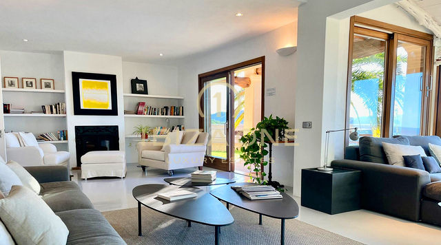 Adembenemende zeezichten en schitterende zonsondergangen – Charmante villa met zoutwaterzwembad en toeristische vergunning te koop, Ibiza - Adembenemende zeezichten en schitterende zonsondergangen – Charmante villa met zoutwaterzwembad en toeristische vergunning te huur, Ibiza