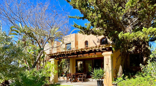 Adembenemende zeezichten en schitterende zonsondergangen – Charmante villa met zoutwaterzwembad en toeristische vergunning te koop, Ibiza - Adembenemende zeezichten en schitterende zonsondergangen – Charmante villa met zoutwaterzwembad en toeristische vergunning te huur, Ibiza