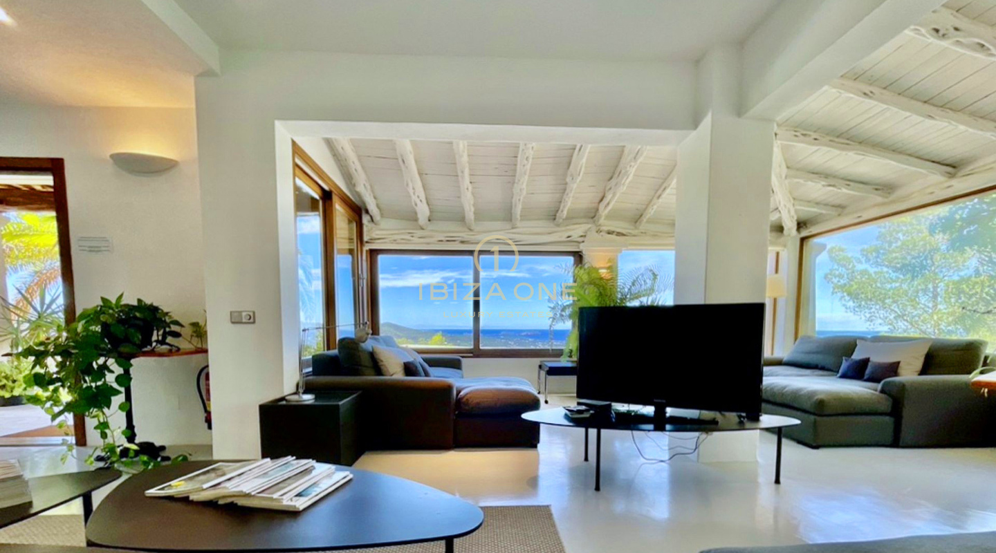 Viste mozzafiato sul mare e tramonti mozzafiato - Villa affascinante con piscina di acqua salata e licenza turistica in vendita, Ibiza - Viste mozzafiato sul mare e tramonti mozzafiato - Villa affascinante con piscina di acqua salata e licenza turistica in affitto, Ibiza
