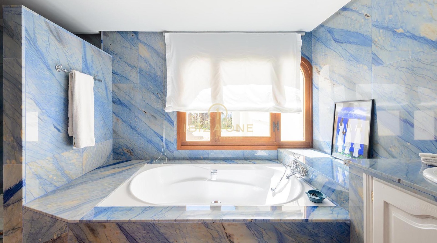 Outstanding luxury villa in gated urbanization with views to the sea, Formentera and Ibiza town for sale