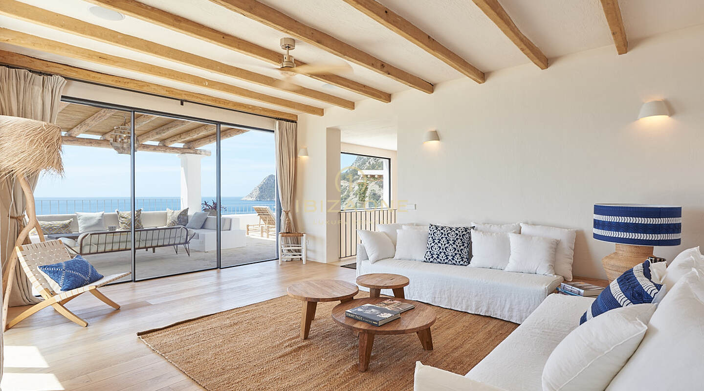 Wonderful first line villa with sea access and private beach for sale