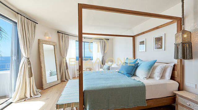 Wonderful first line villa with sea access and private beach for sale