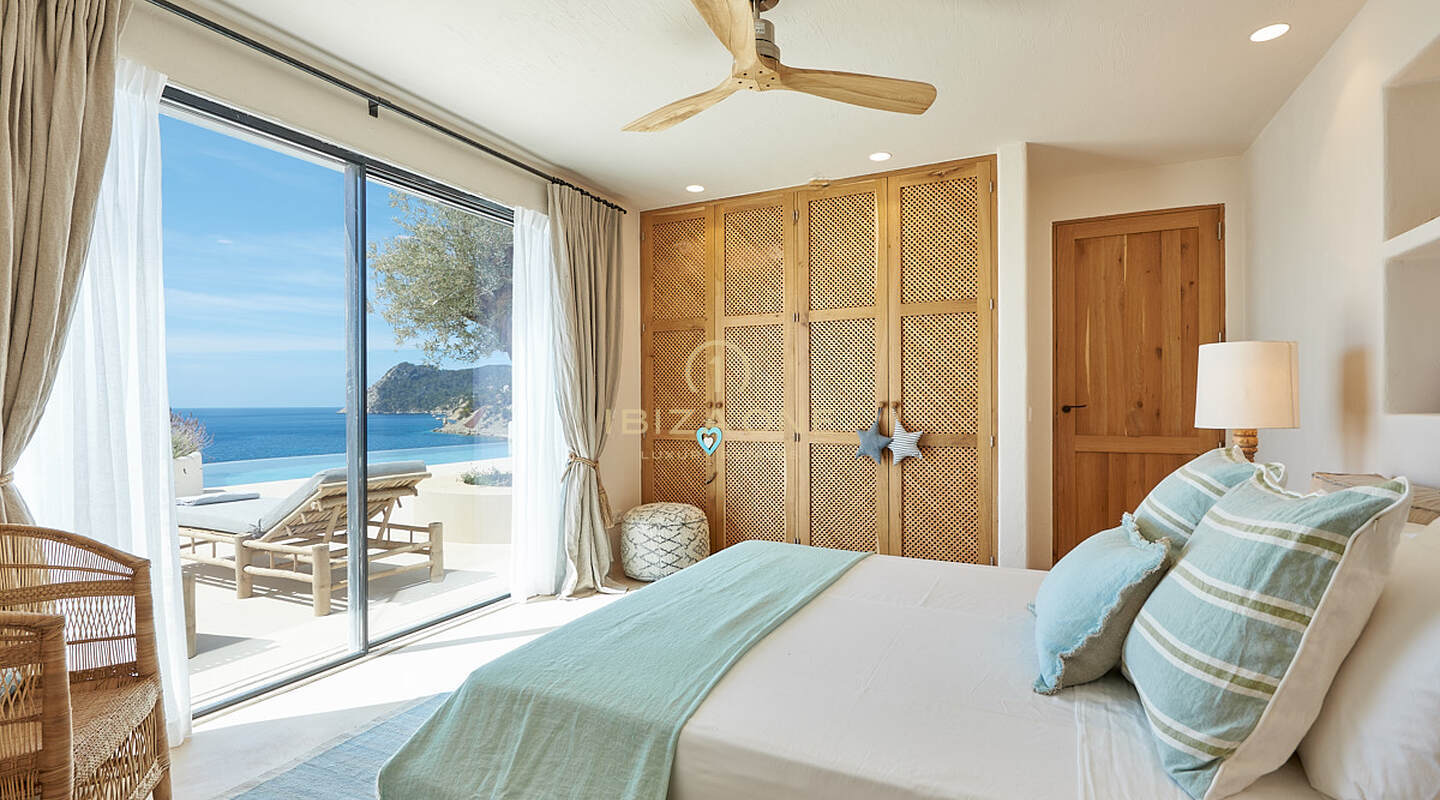 Wonderful first line villa with sea access and private beach for sale