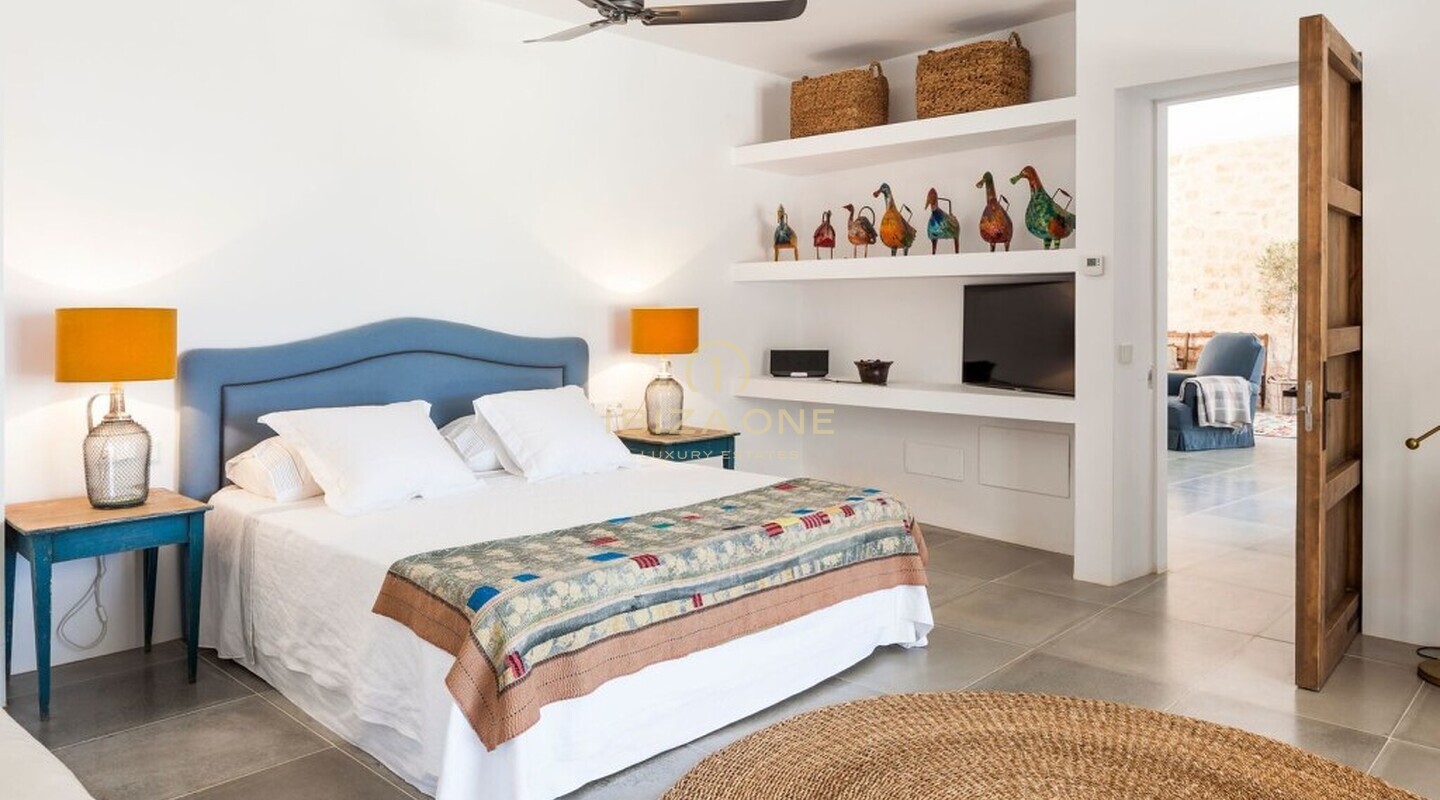 Luxuriöse Neubau-Finca in ruhiger und zentraler Lage zu verkaufen, Ibiza