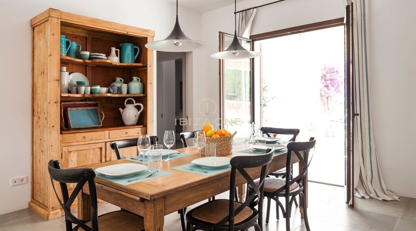 Luxuriöse Neubau-Finca in ruhiger und zentraler Lage zu verkaufen, Ibiza
