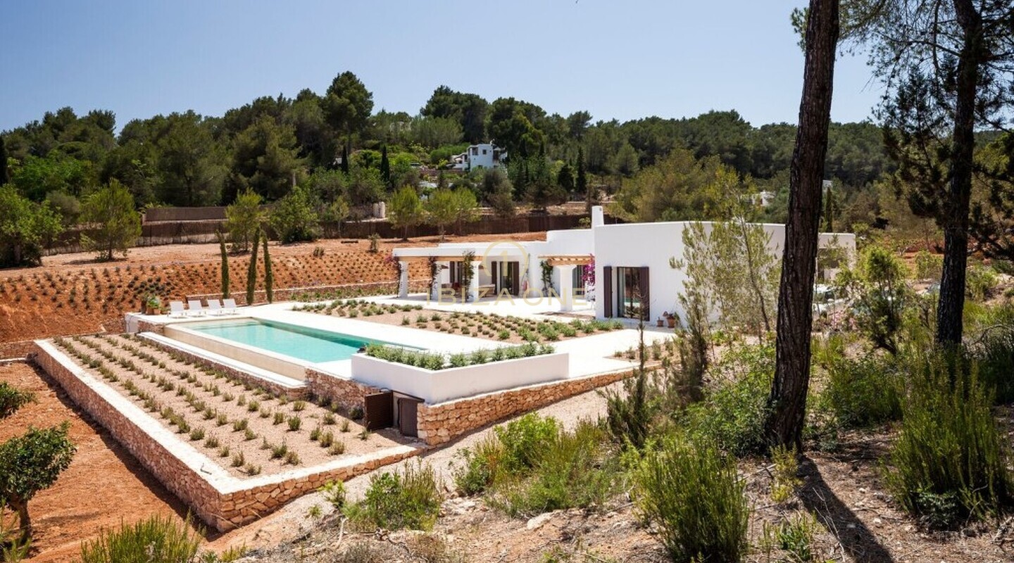 Luxuriöse Neubau-Finca in ruhiger und zentraler Lage zu verkaufen, Ibiza