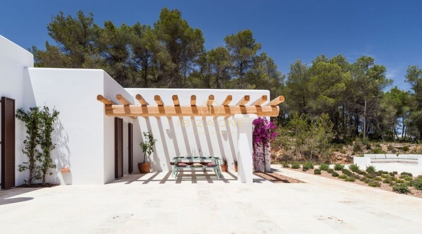 Luxurious Newly Built Finca in a Peaceful and Central Location for Sale, Ibiza