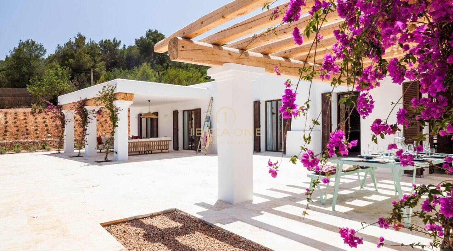 Luxurious Newly Built Finca in a Peaceful and Central Location for Sale, Ibiza