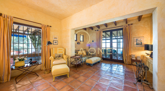 Vente de propriété de luxe de haute qualité avec maison principale et maison d'amis, Ibiza - Location de propriété de luxe de haute qualité avec maison principale et maison d'amis, Ibiza