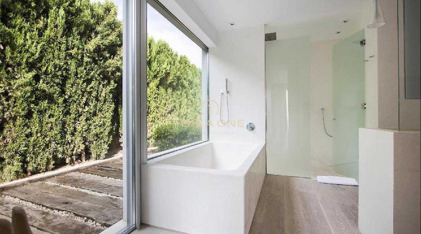 Fantastique villa de luxe avec vue sur la mer et licence touristique à vendre