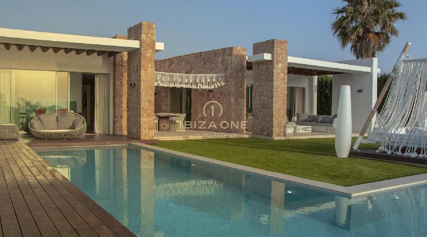 Fantastische Luxus Villa mit Meerblick und touristischer Lizenz zum Verkauf