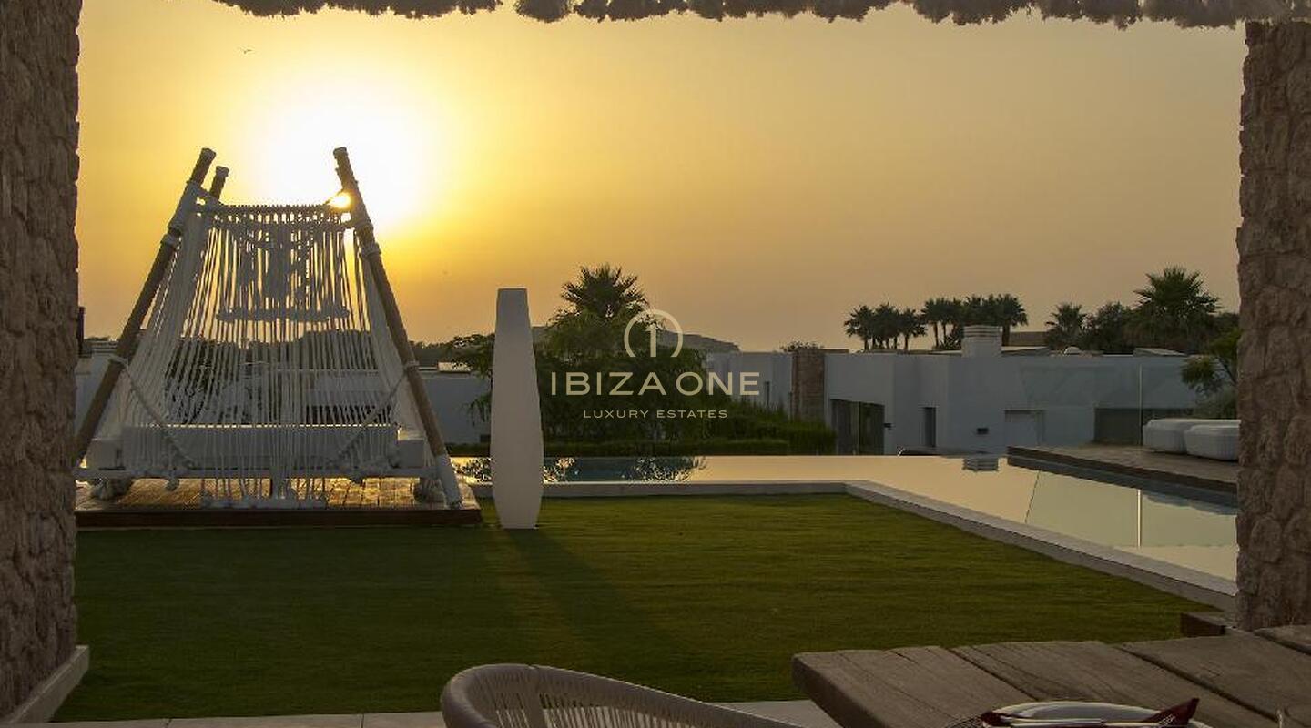 Fantastique villa de luxe avec vue sur la mer et licence touristique à vendre