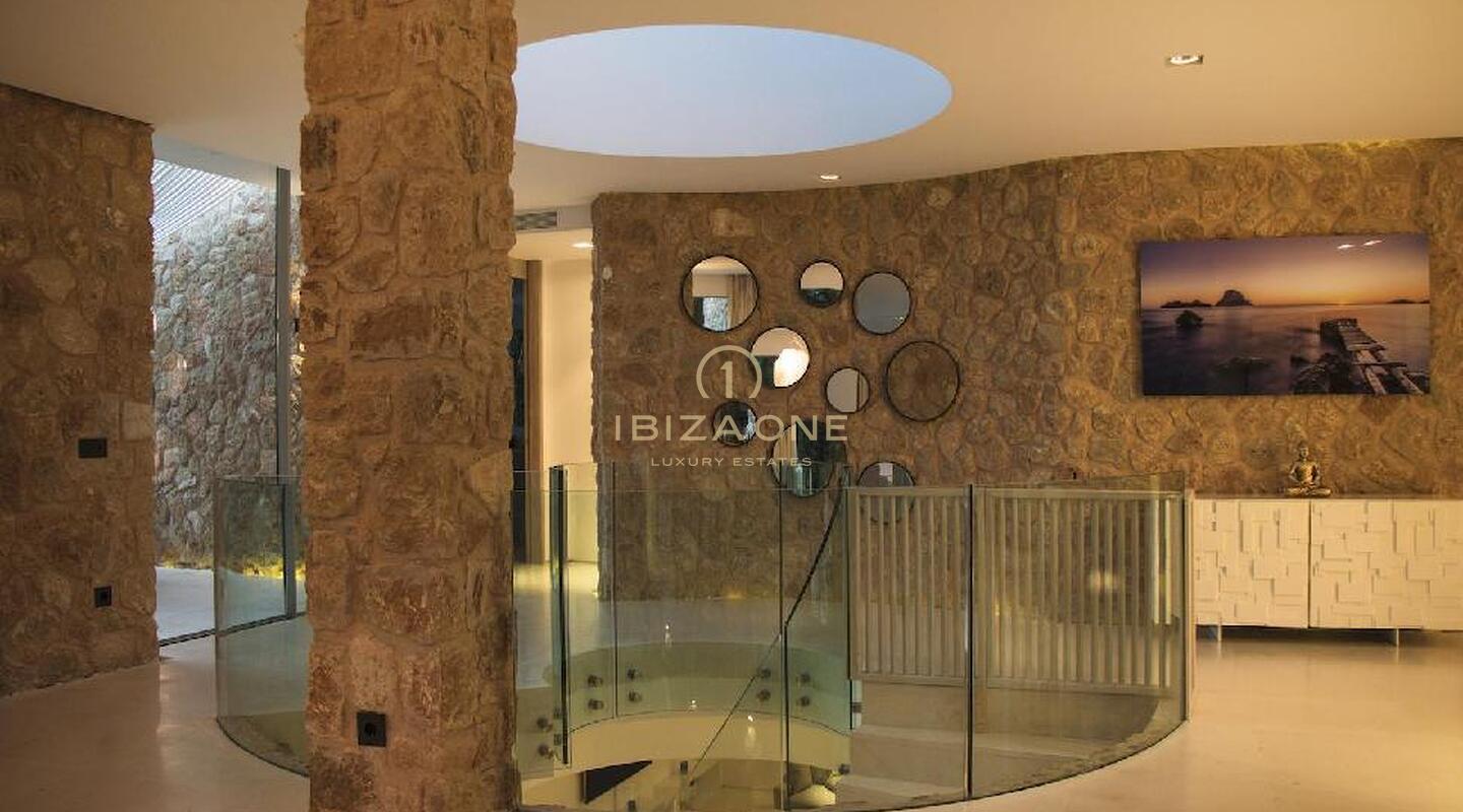 Fantástica villa de lujo con vistas al mar y licencia turística en venta