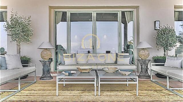 Superbe villa de style méditerranéen avec licence touristique et vue imprenable sur la mer à vendre