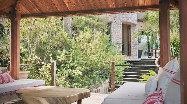 Atemberaubende Villa im mediterranen Stil mit touristischer Lizenz und herrlichem Meerblick zum Verkauf