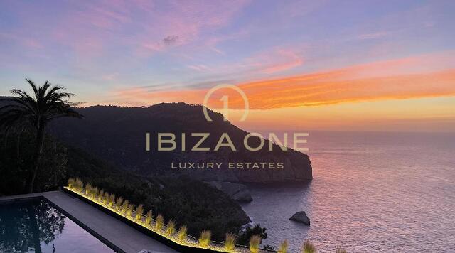 Prachtige villa in mediterrane stijl met toeristenvergunning en geweldig uitzicht op zee te koop