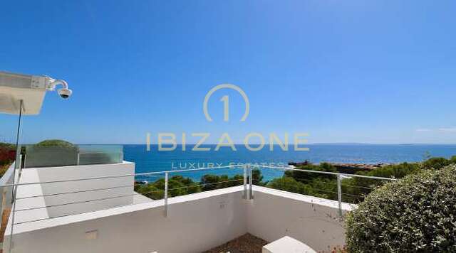 Modern luxury sea frontline villa for sale