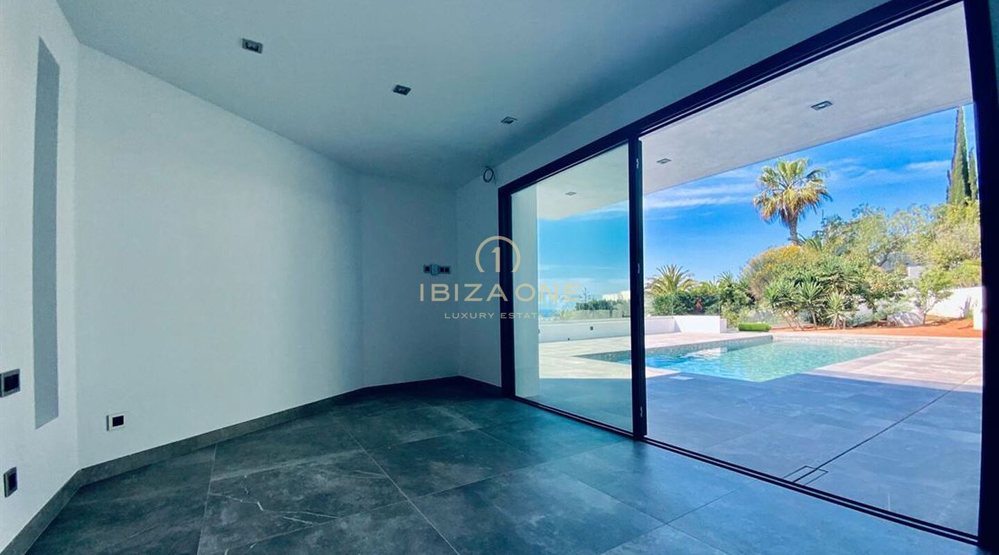 Villa minimaliste moderne à Can Furnet avec vue sur la mer et Dalt Vila à vendre