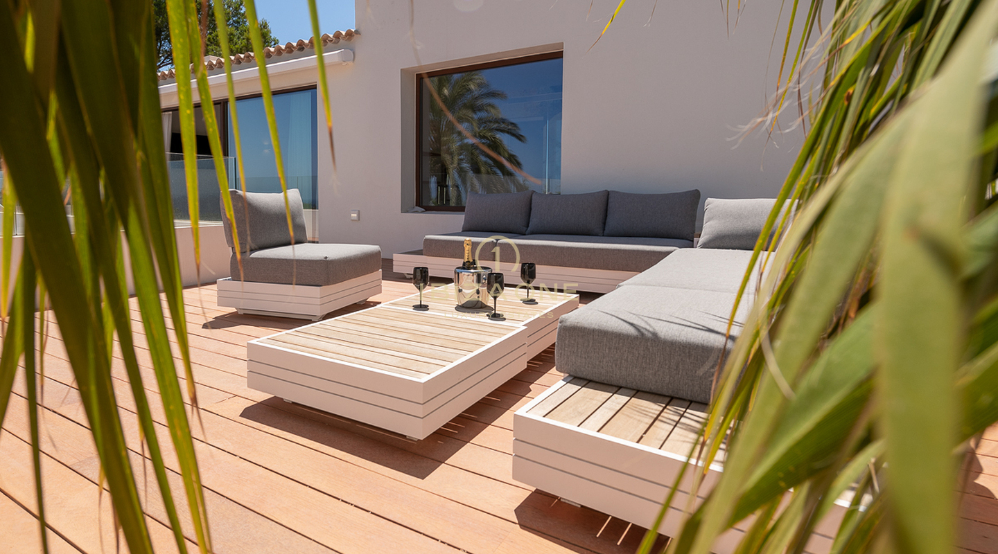 Moderne Luxusvilla mit Meerblick und Vermietungslizenz zu vermieten, Ibiza – Luxushaus in der Nähe von Ibiza und den Yachthäfen zu verkaufen, Ibiza