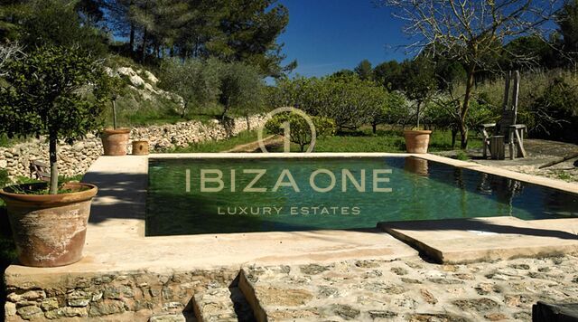 Finca de luxe originale à Ibiza avec projet Blakstad à vendre, Ibiza - Finca de luxe originale à Ibiza avec projet Blakstad à louer, Ibiza