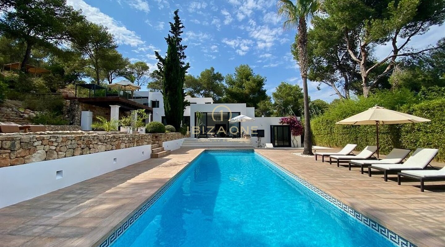 Superb luxury villa high on a mountain with views of the sea, Salinas and Formentera for sale