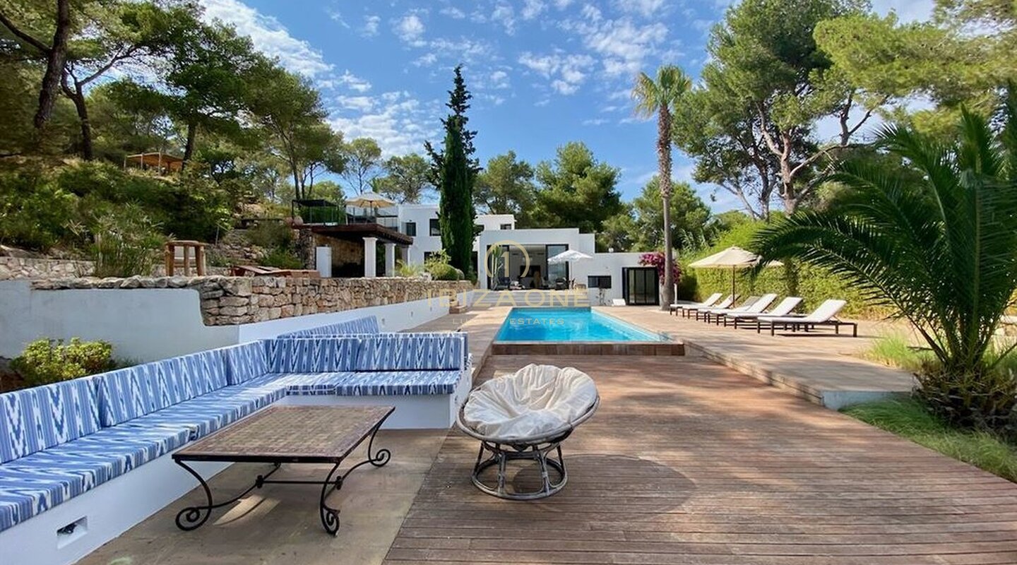 Hervorragende Luxus Villa hoch oben auf einem Berg mit Blick auf das Meer, Salinas und Formentera zum Verkauf