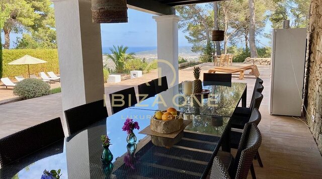 Superbe villa de luxe perchée sur une montagne avec vue sur la mer, Salinas et Formentera à vendre
