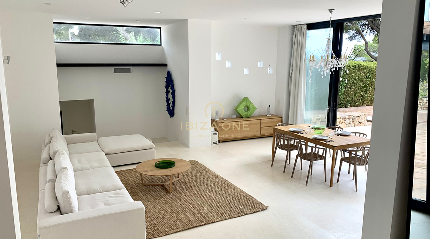 Hervorragende Luxus Villa hoch oben auf einem Berg mit Blick auf das Meer, Salinas und Formentera zum Verkauf