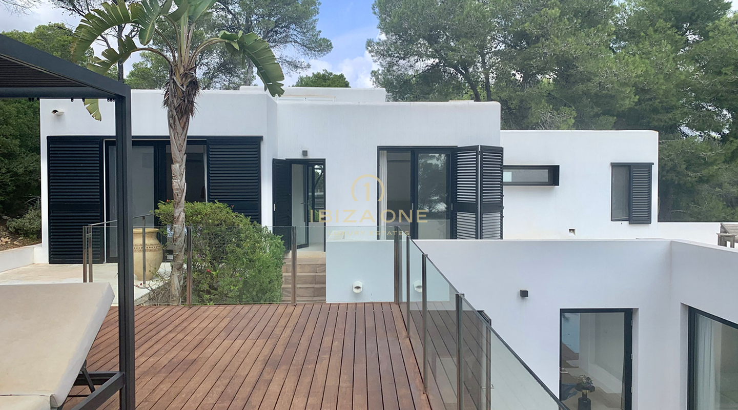 Superb luxury villa high on a mountain with views of the sea, Salinas and Formentera for sale