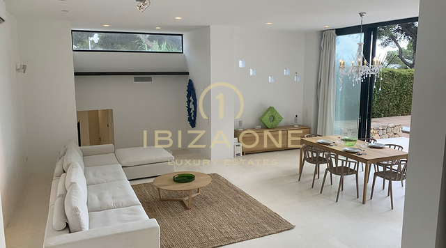 Hervorragende Luxus Villa hoch oben auf einem Berg mit Blick auf das Meer, Salinas und Formentera zum Verkauf