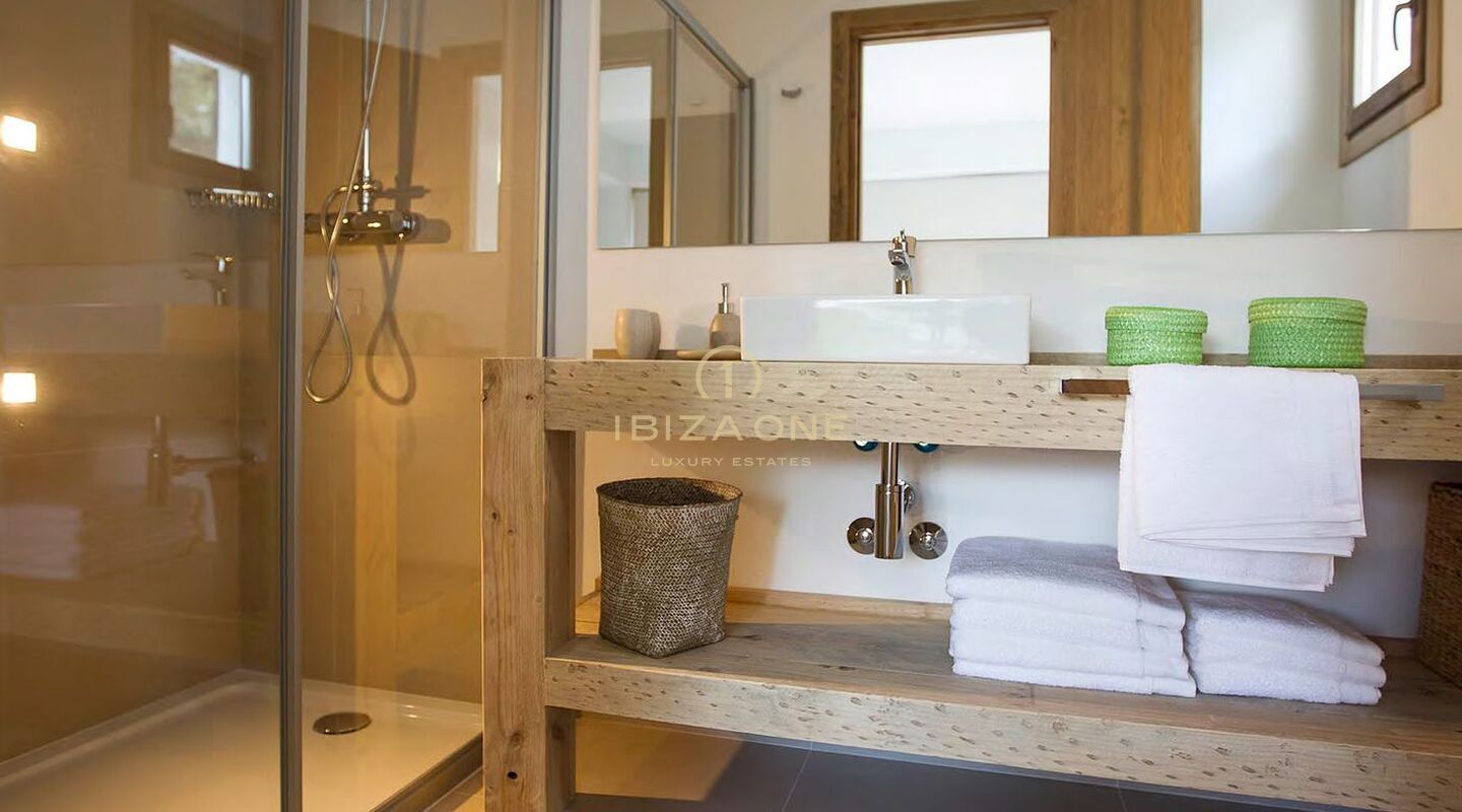 Prachtig luxe pand op slechts enkele minuten van de stranden van Cala Moli, Cala Tarida en Cala Comte te koop, Ibiza - Prachtig luxe pand op slechts enkele minuten van de stranden van Cala Moli, Cala Tarida en Cala Comte te huur, Ibiza