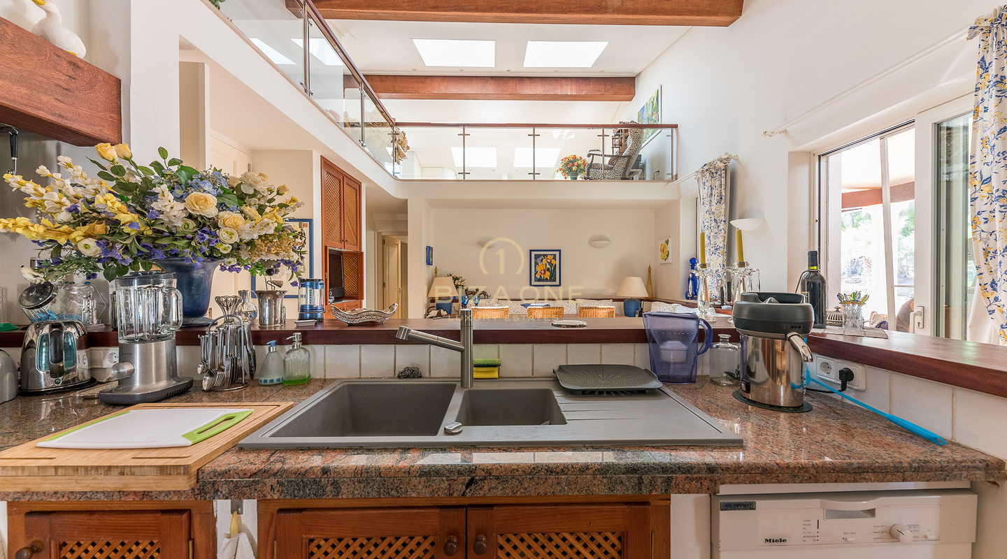 Se vende espaciosa villa en el norte de la isla